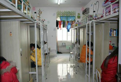 贵阳卫生学的食堂、宿舍条件